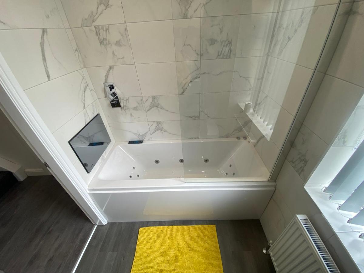 Entire Luxury House Elland Exterior foto